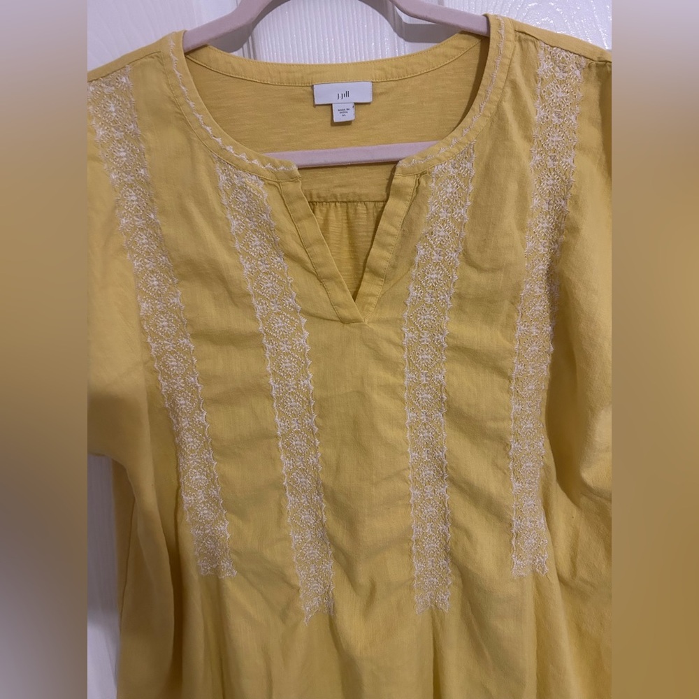 J. Jill Women’s XL Yellow Embroidered Boho V-neck Top - Picture 3 of 5